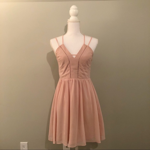 BCBGeneration blush cocktail dress size 6. - Picture 1 of 3